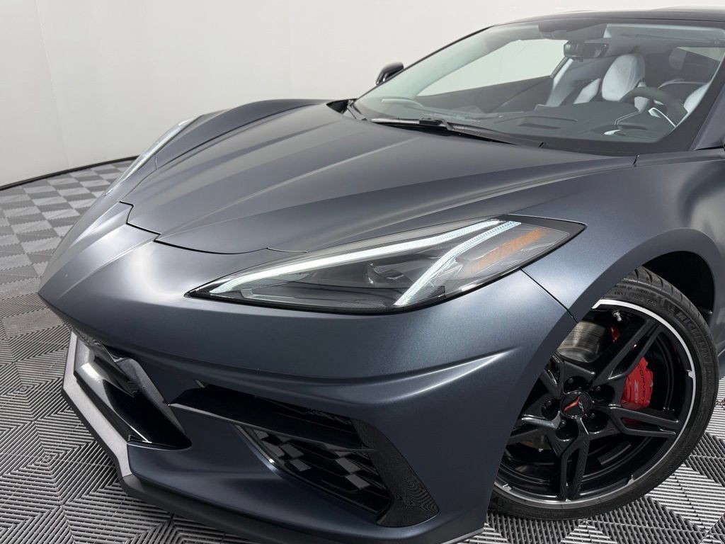 Used 2021 Chevrolet Corvette Stingray Premium Cpe w/ Z51 Performance Package RWD image 11