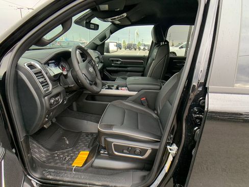New 2026 RAM 1500 Laramie AWD/4WD image 9