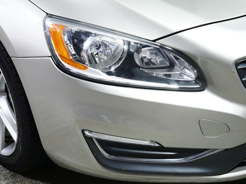 Used 2014 Volvo S60 T5 AWD/4WD image 16