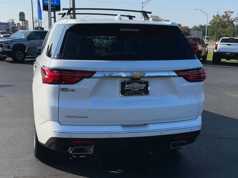 Used 2023 Chevrolet Traverse High Country w/ LPO, 'HIT The Road' Package FWD image 7