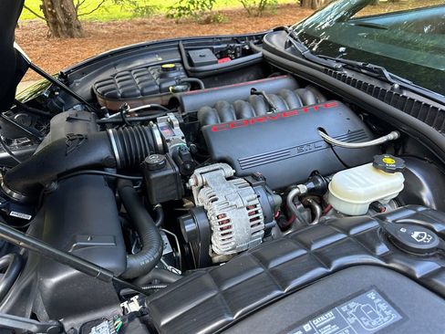 Used 2004 Chevrolet Corvette Convertible w/ Preferred Equipment Group image 59