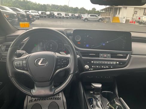 Used 2024 Lexus ES 300h w/ Technology Package FWD image 20