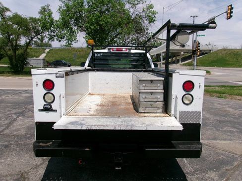 Used 2012 Chevrolet Silverado 2500 W/T AWD/4WD image 5