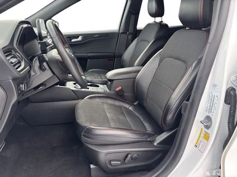 Used 2023 Ford Escape ST-Line Select AWD/4WD image 19