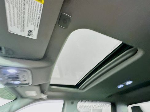 Used 2022 Chevrolet Silverado 1500 LTZ w/ LTZ Premium Package image 4