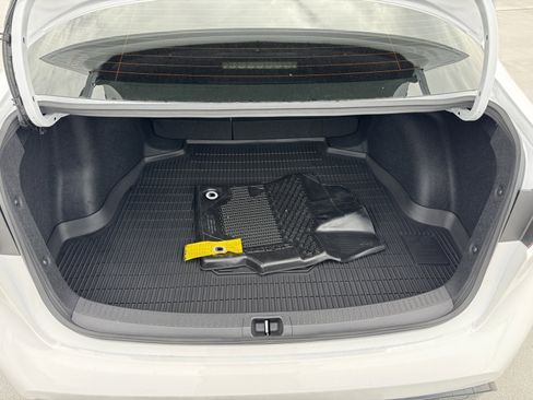 New 2026 Toyota Corolla SE image 9