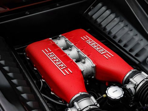 Used 2015 Ferrari 458 Italia Coupe image 97