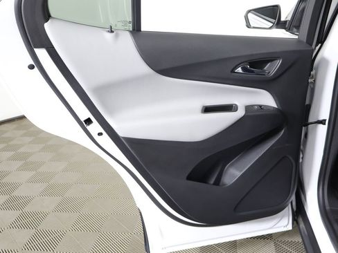 Used 2023 Chevrolet Equinox LT image 26