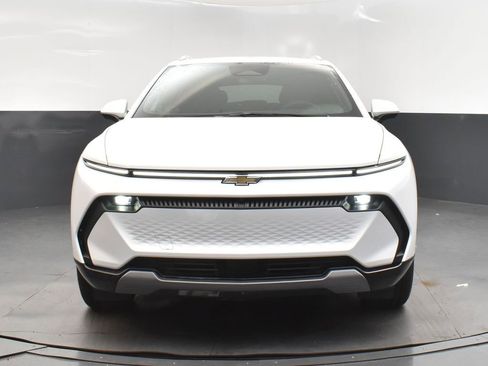 New 2025 Chevrolet Equinox EV LT FWD image 10
