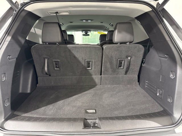 Used 2020 Chevrolet Traverse LT FWD image 9
