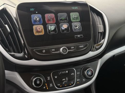 Used 2017 Chevrolet Volt LT w/ Comfort Package image 21