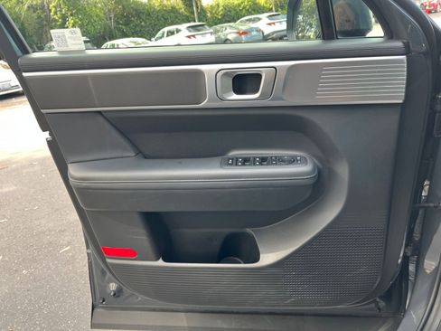 Used 2025 Hyundai Santa Fe SEL image 18