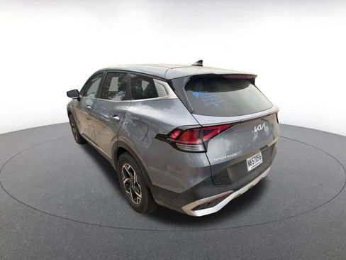 Used 2025 Kia Sportage LX image 3