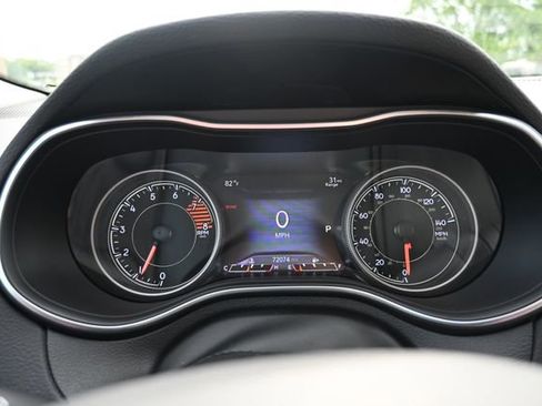 Used 2019 Jeep Cherokee Limited AWD/4WD image 45
