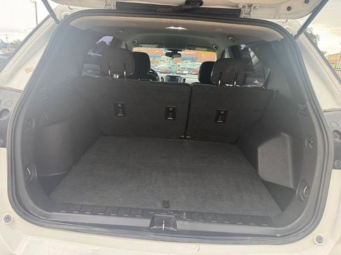 Used 2019 Chevrolet Equinox LS FWD image 12