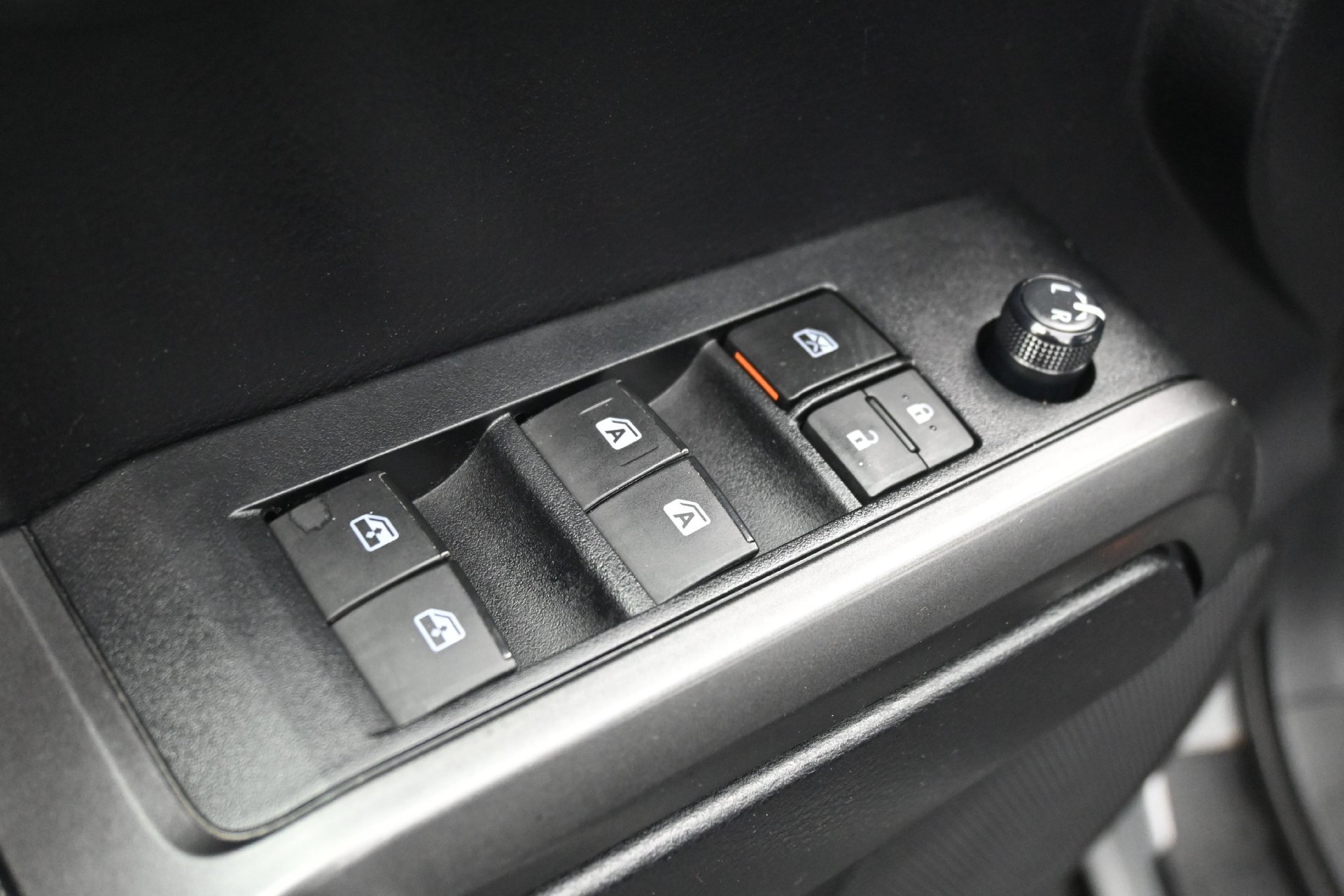 Used 2020 Toyota Tacoma TRD Sport AWD/4WD image 18