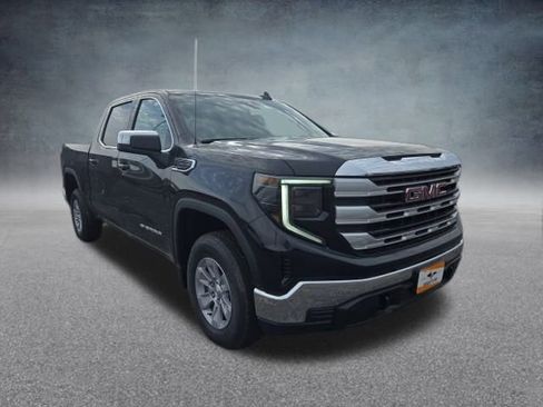 Used 2026 GMC Sierra 1500 SLE w/ Preferred Package AWD/4WD image 2