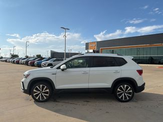 Used 2024 Volkswagen Taos SE FWD video 2
