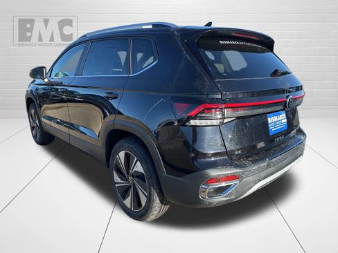 New 2026 Volkswagen Taos SE AWD/4WD image 7