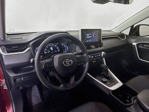 Used 2024 Toyota RAV4 XLE AWD/4WD image 9