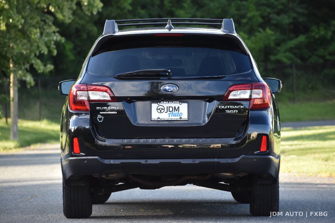 Used 2017 Subaru Outback 3.6R Limited AWD/4WD image 6
