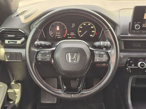 Used 2023 Honda Pilot Sport image 16