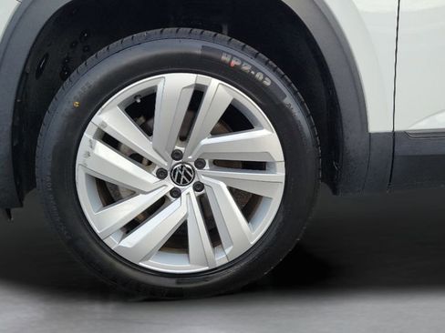Used 2021 Volkswagen Atlas Cross Sport SE FWD image 26