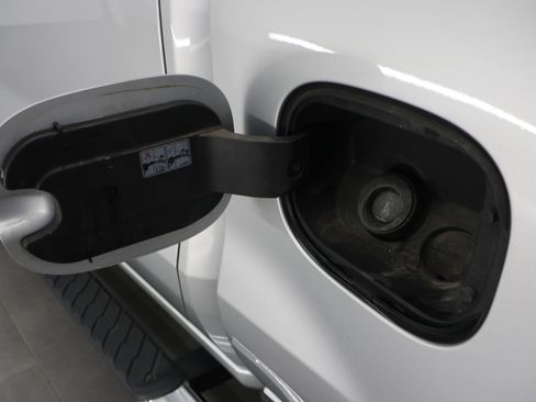 Used 2020 Chevrolet Silverado 1500 LT w/ All-Star Edition AWD/4WD image 29