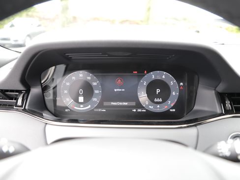 New 2026 Land Rover Range Rover Evoque Dynamic SE AWD/4WD image 21