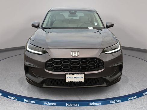 Used 2024 Honda HR-V LX image 3