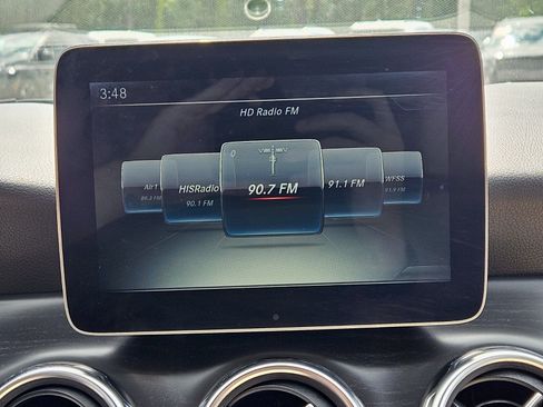 Used 2018 Mercedes-Benz GLA 250 4MATIC image 22