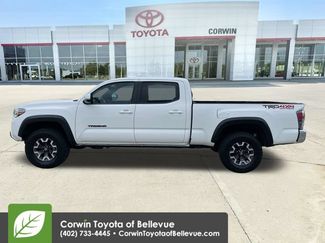 Used 2020 Toyota Tacoma TRD Off-Road w/ Blackout Package AWD/4WD video 2