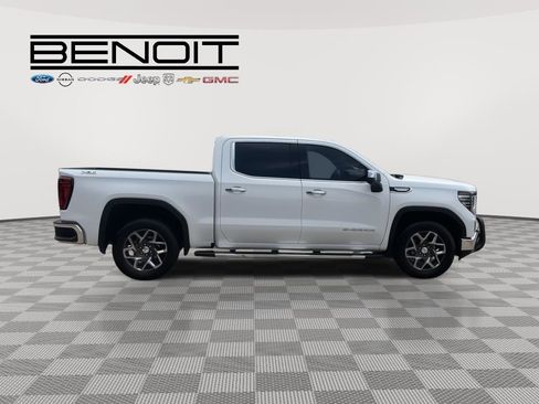 Used 2024 GMC Sierra 1500 SLT AWD/4WD image 4