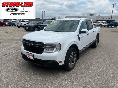 Used 2022 Ford Maverick XLT w/ Equipment Group 300A Standard AWD/4WD image 2