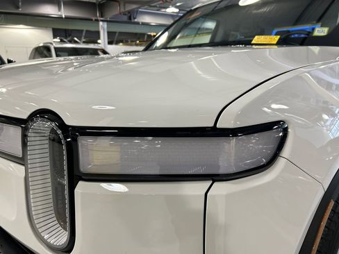 Used 2023 Rivian R1T Adventure image 7