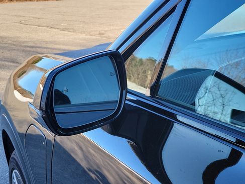 New 2026 Cadillac Vistiq Sport image 13