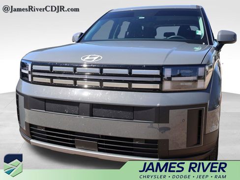 Used 2026 Hyundai Santa Fe SE image 2