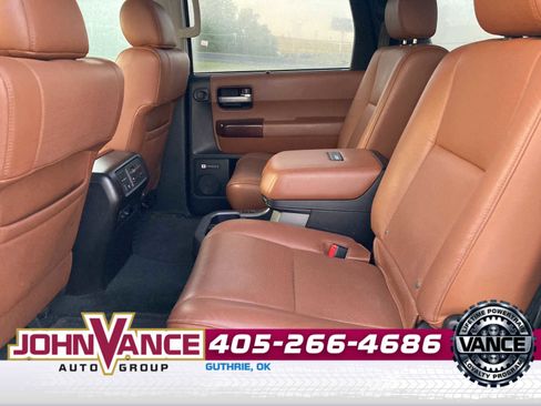 Used 2016 Toyota Sequoia Platinum image 4