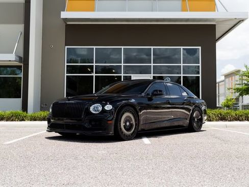 Used 2023 Bentley Flying Spur Azure AWD/4WD image 7