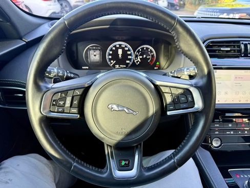 Used 2017 Jaguar F-PACE R-Sport AWD/4WD image 22