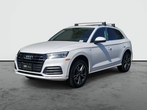 Used 2020 Audi Q5 e Premium w/ Convenience Package AWD/4WD image 2
