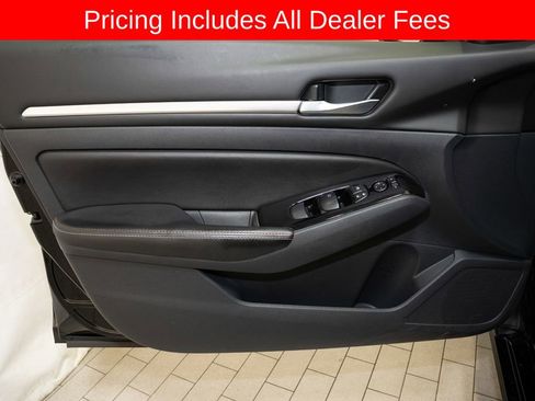 Certified 2024 Nissan Altima 2.0 SR FWD image 12