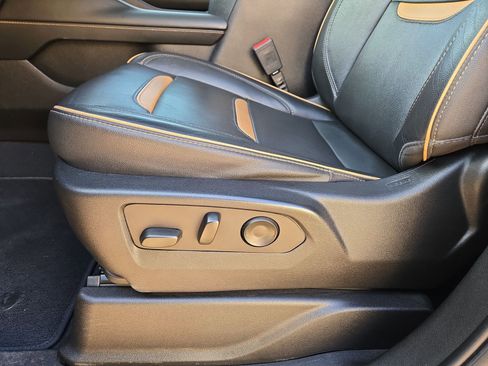 Used 2023 GMC Yukon AT4 image 17