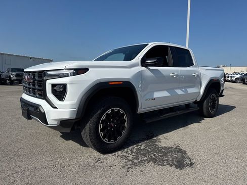 Used 2026 GMC Canyon AT4 w/ AT4 Premium Package AWD/4WD image 2