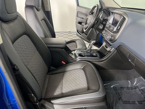Used 2022 Chevrolet Colorado Z71 AWD/4WD image 25