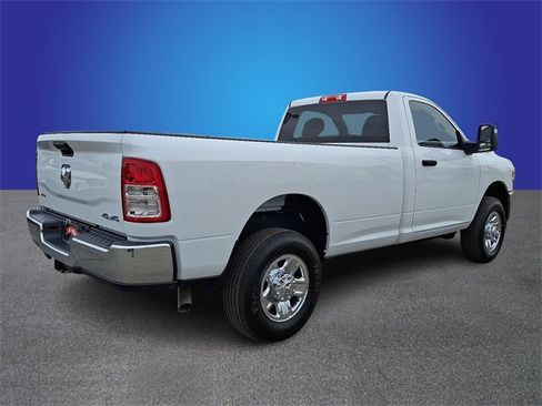 Used 2024 RAM 2500 Tradesman w/ Chrome Appearance Group image 5