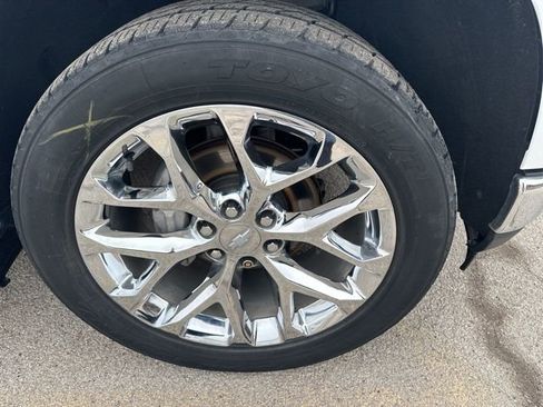 Used 2019 Chevrolet Silverado 1500 LTZ w/ LTZ Premium Package image 12