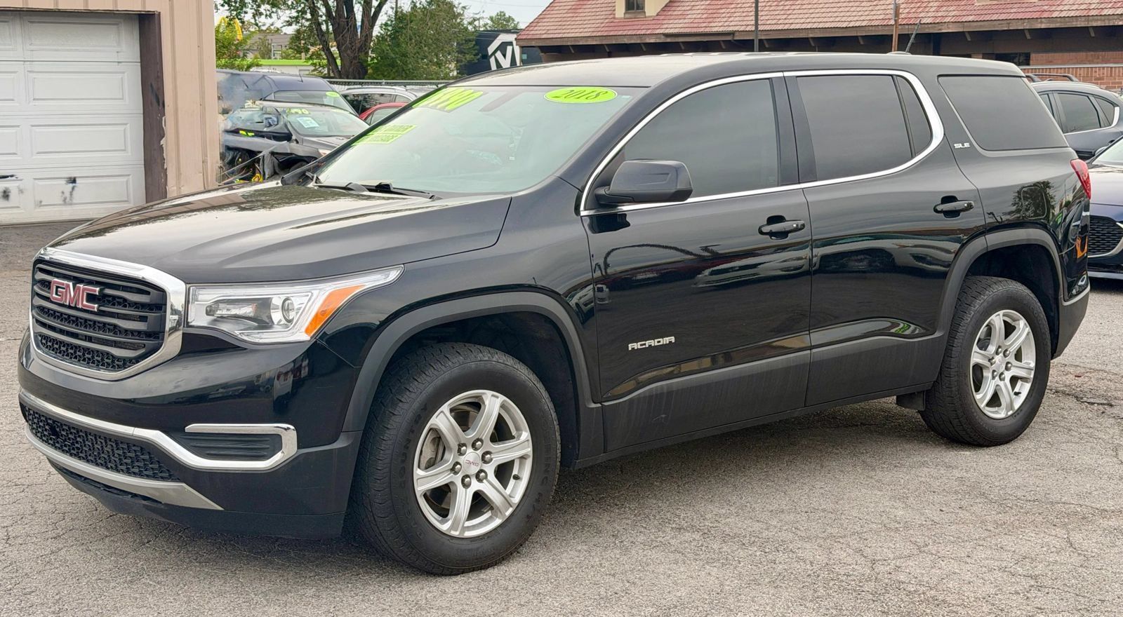 Used 2018 GMC Acadia SLE AWD/4WD image 4