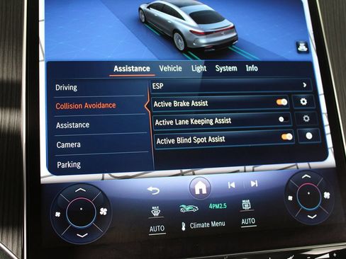 Used 2022 Mercedes-Benz EQS 450+ Sedan image 37