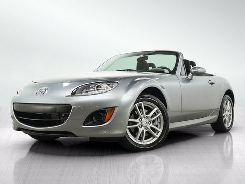 Used 2011 MAZDA MX-5 Miata Sport RWD image 2
